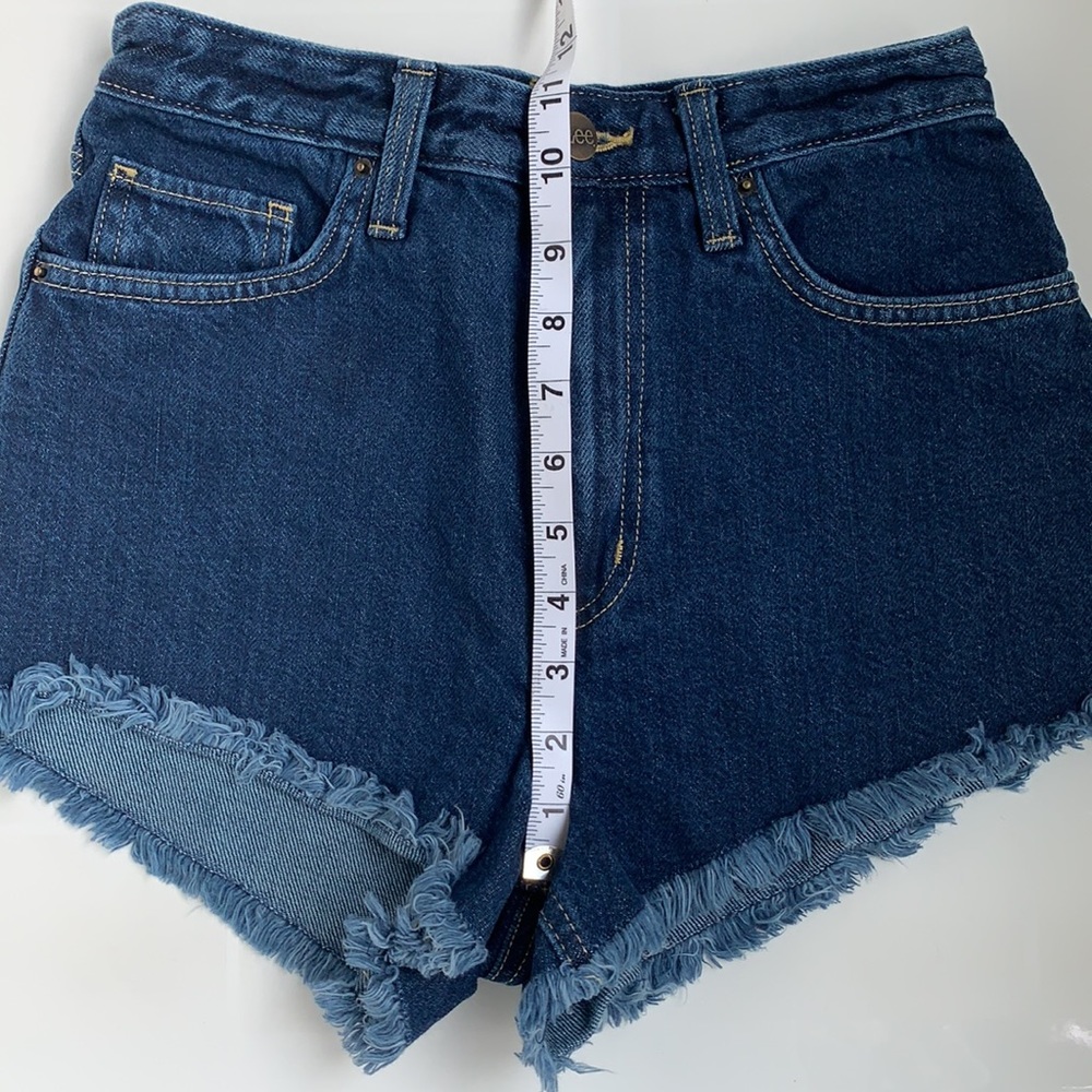 Lee’s Vintage Modern Cutoff Short - Picture 6 of 7